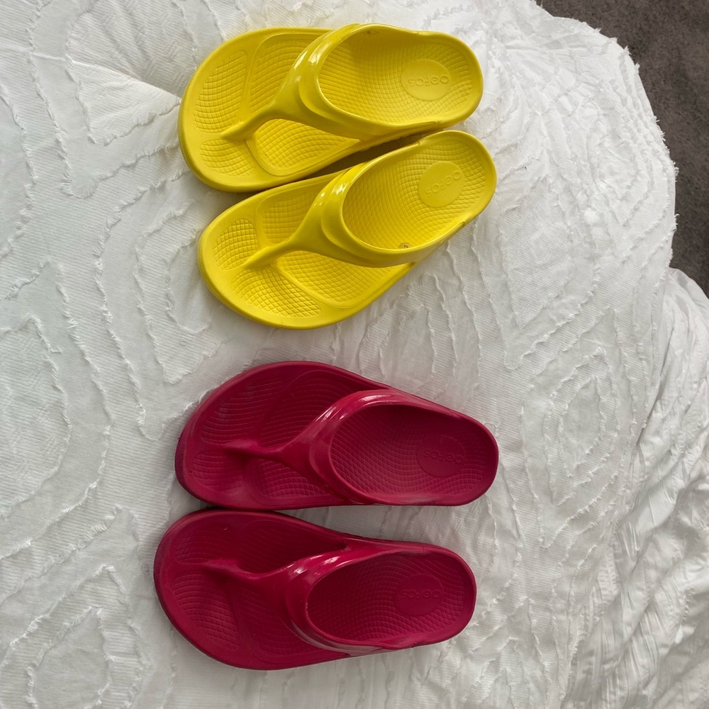 OOFOS size 7